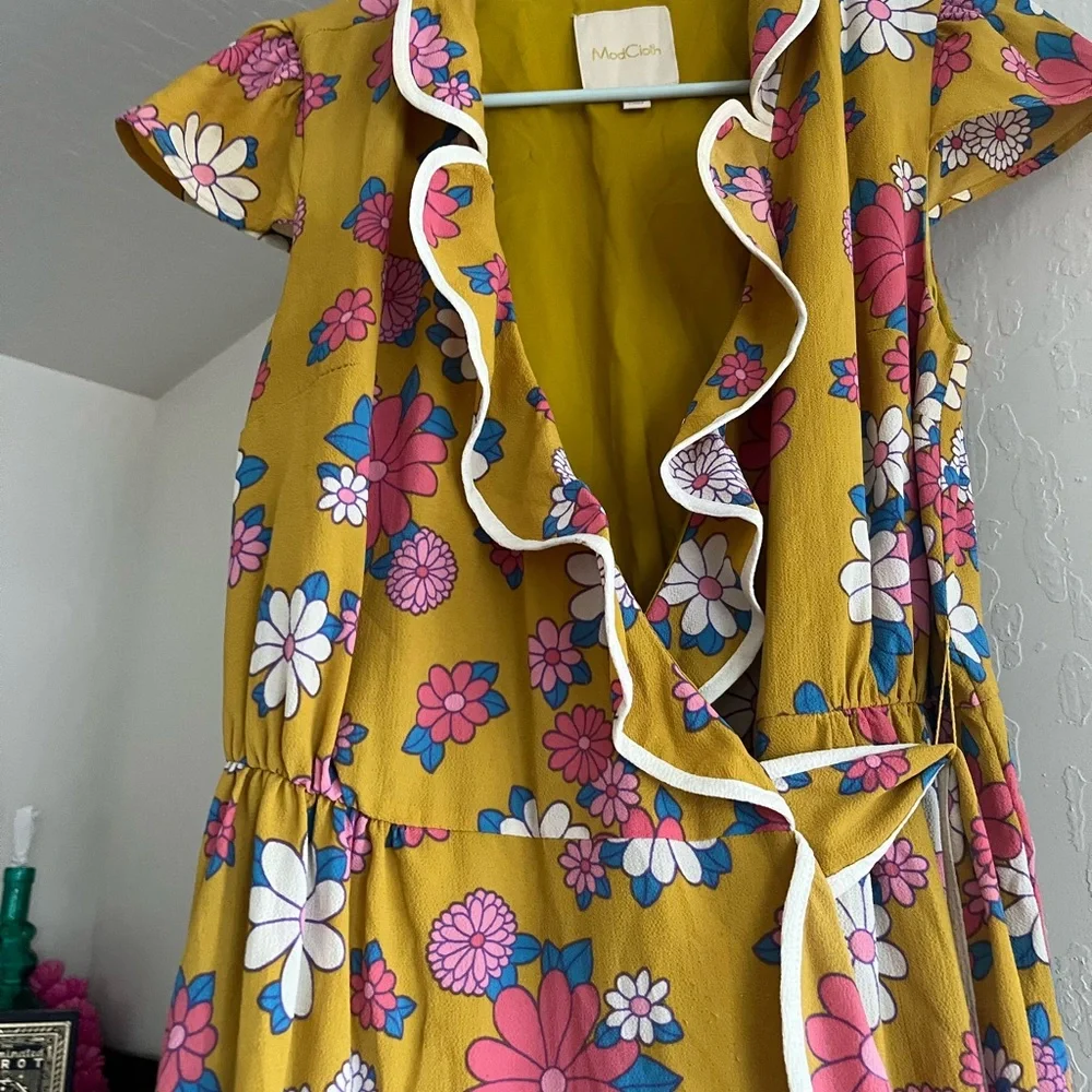 ModCloth Floral Ruffle Wrap Dress - Picture 2 of 3